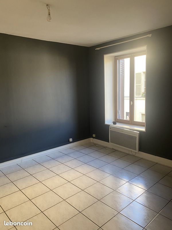 Appartement 1 pièce 28 m² · à Luzarches · 28 m² · 580 €