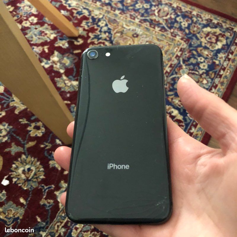 IPhone 8 (image 3)