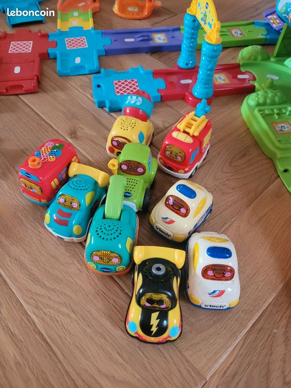 Garage VTech Tut Tut Bolides + nombreuses extensions + 5 véhicules – Très bon état (image 3)