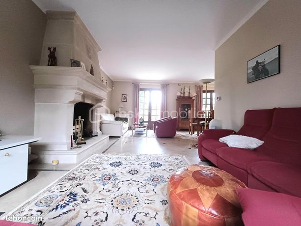 Maison 8 pièces 230 m²