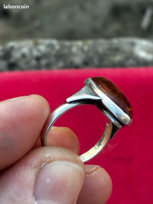 Bague Ancienne En Argent Avec Pierre D'ambre - Bijou Vintage Occasion