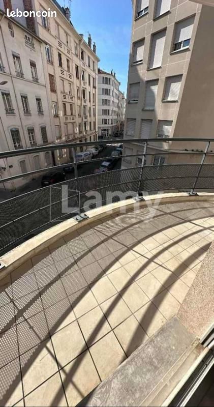 Appartement 3 pièces 72 m² · à Lyon · 72 m² · 1 059 €/mois