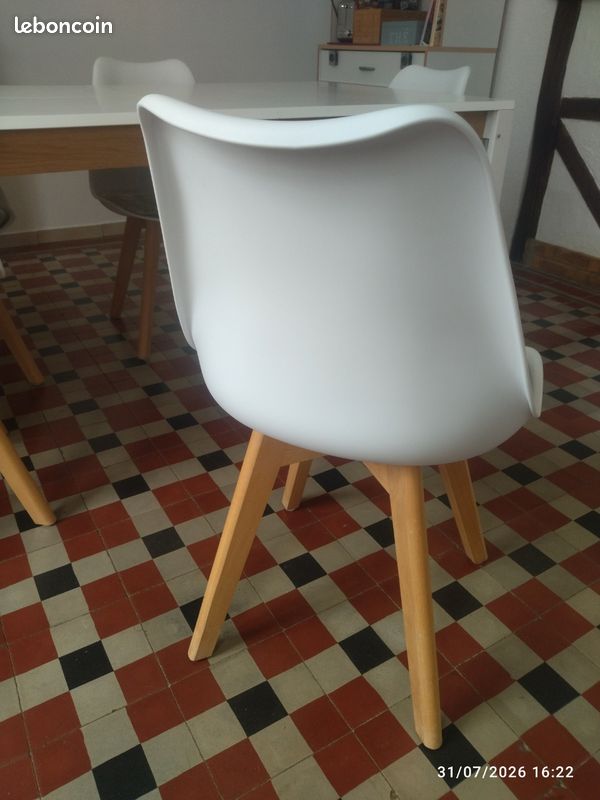 Table et chaises (image 4)