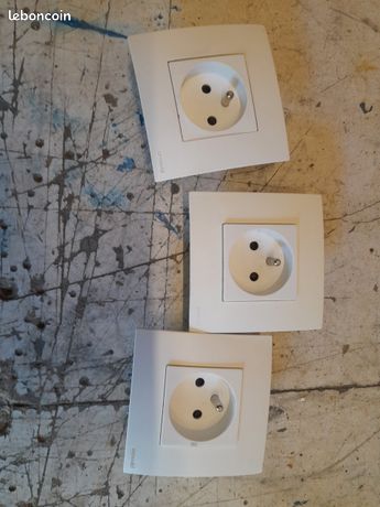 Lot De 4 Prises Électriques Arnould - Neuves - Installation Domestique