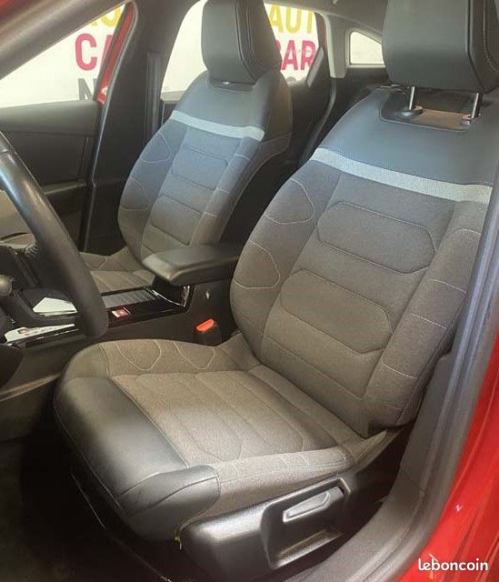 Citroën C4 1.2 PURETECH 130 S&S PLUS EAT8 (image 6)