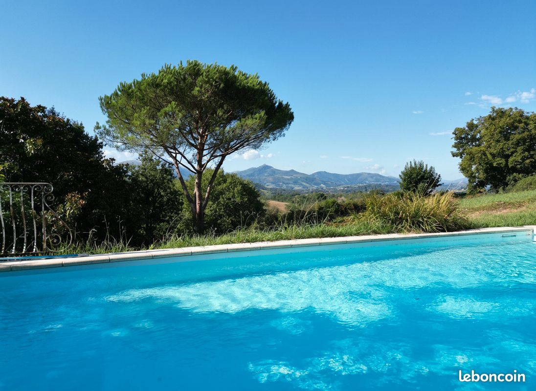 Propriété 9 pièces 251 m² (image 12)