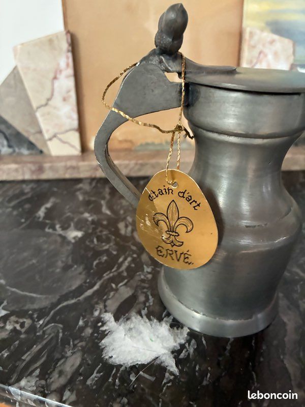 Pot en étain (image 2)