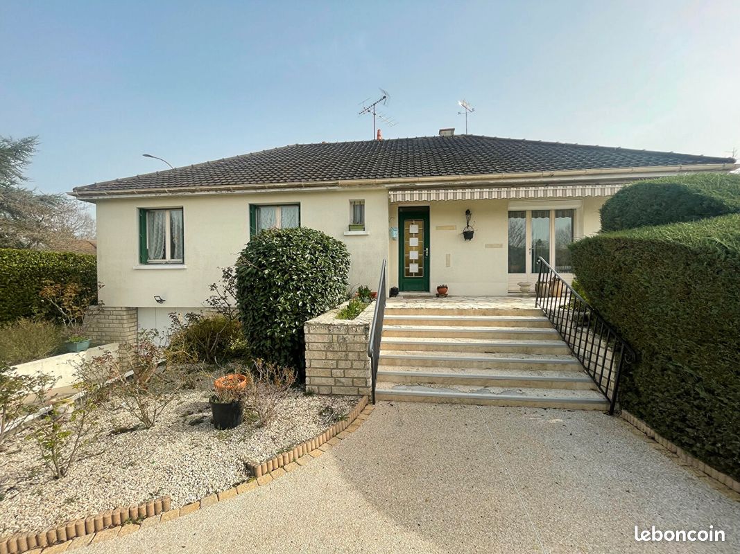 Maison 6 pièces 180 m² · à Combleux · 180 m² · 343 200 €