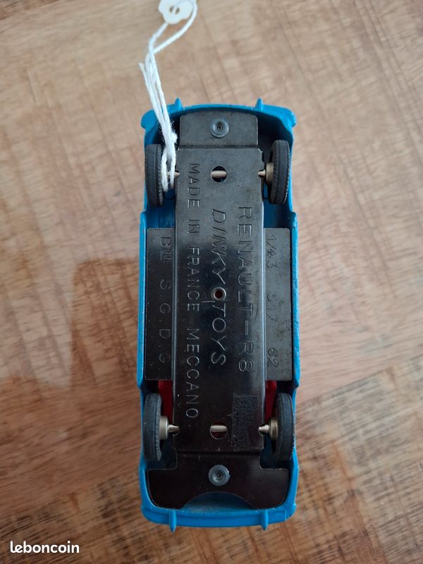 Dinky Toys 517 Renault R8 D'origine, Fabrication Française Meccano