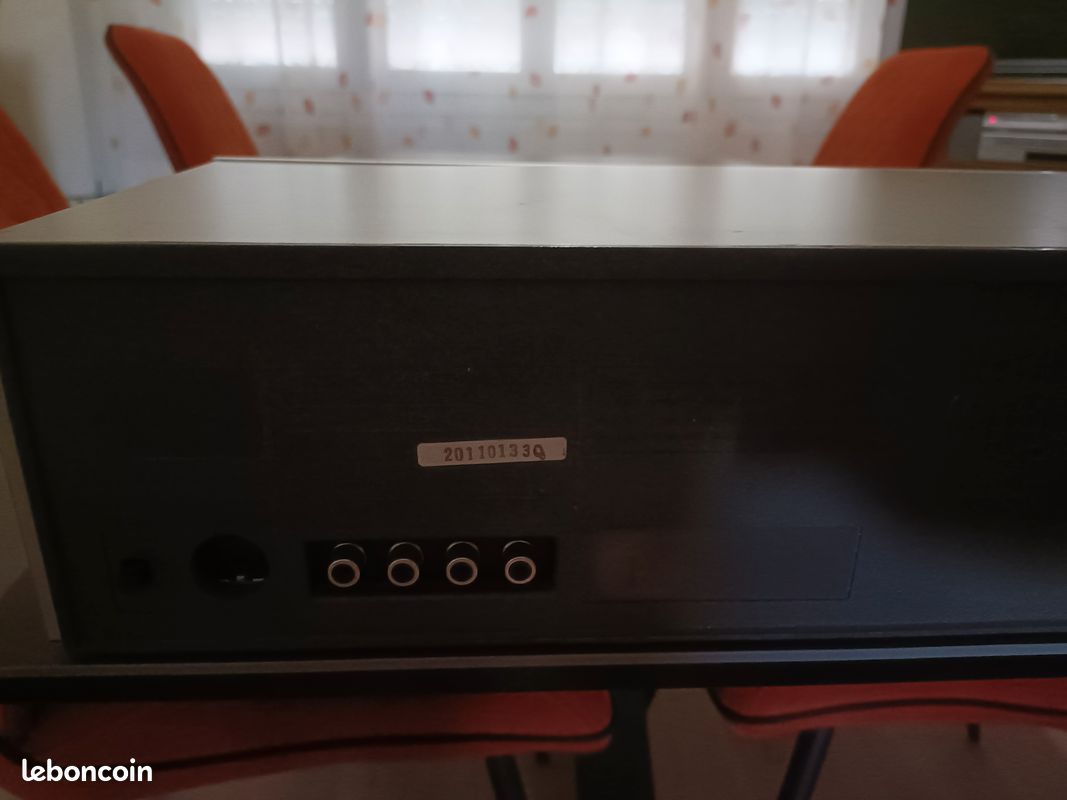 Lecteur k7 audio Itachi a réparer (image 1)