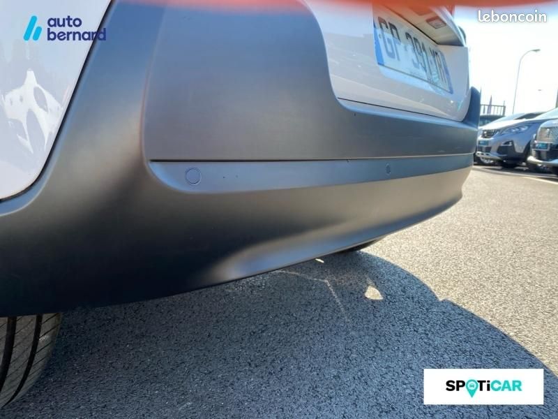 Citroen C3 1.2 PureTech 83ch S&S Shine (image 13)