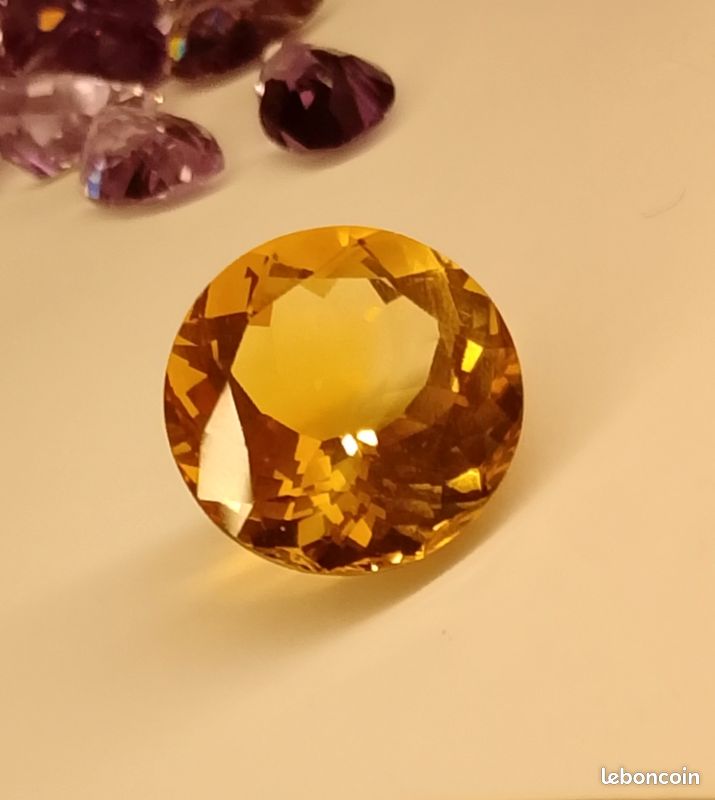 Citrine Naturelle Du Brésil 18.89 Carats - Taille Coussin - Traitée Thermiquement