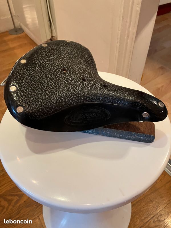 Selle De Vélo Brooks Vintage – Cuir Marron, Années 80, Jamais Utilisée, état Neuf Avec Défauts Mineurs