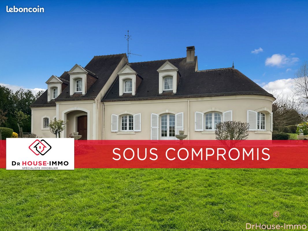Maison 8 pièces 200 m² · à Saint-Cosme-en-Vairais · 200 m² · 271 700 €