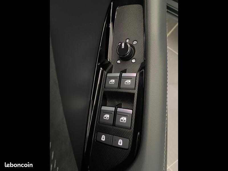 Audi Q3 1.5 e-hybrid 272ch S line S tronic 6 (image 22)