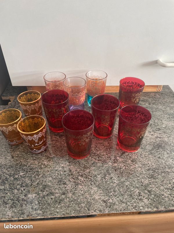 Lot de 11 verres (image 1)