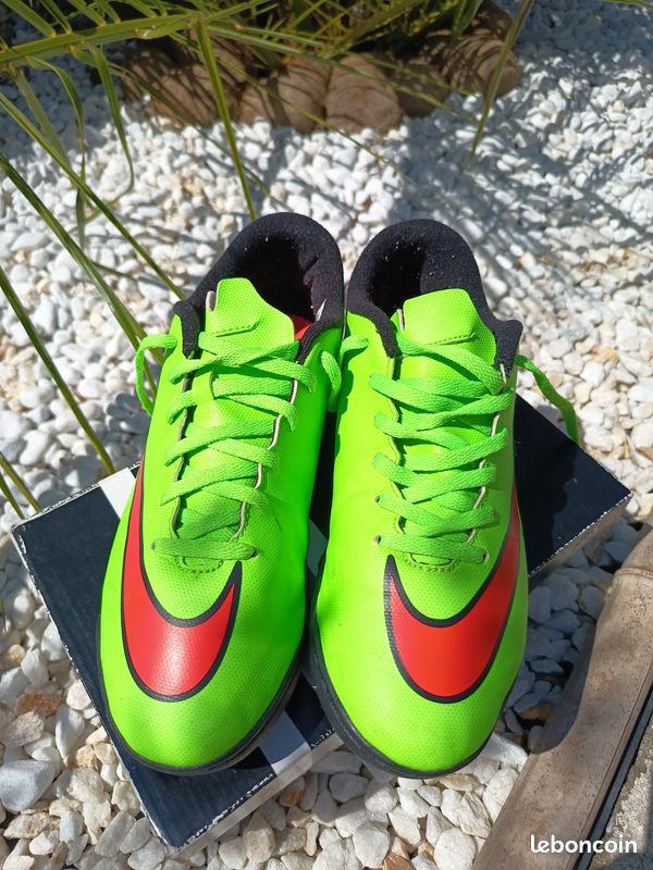 Chaussures de foot de salle NIKE Mercurial Vortex II taille 38 (image 1)