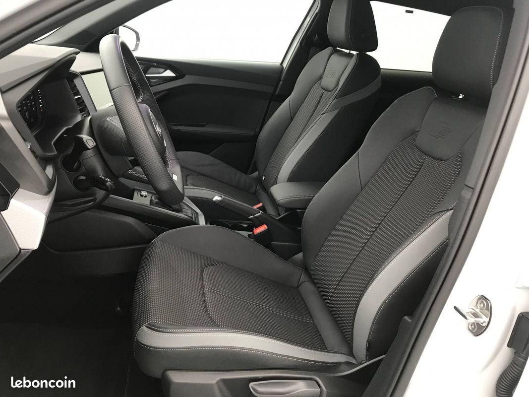AUDI A1 Sportback 35 TFSI 150 ch S tronic 7 S Line (image 8)