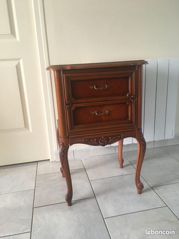 2 tables de chevet (image 1)