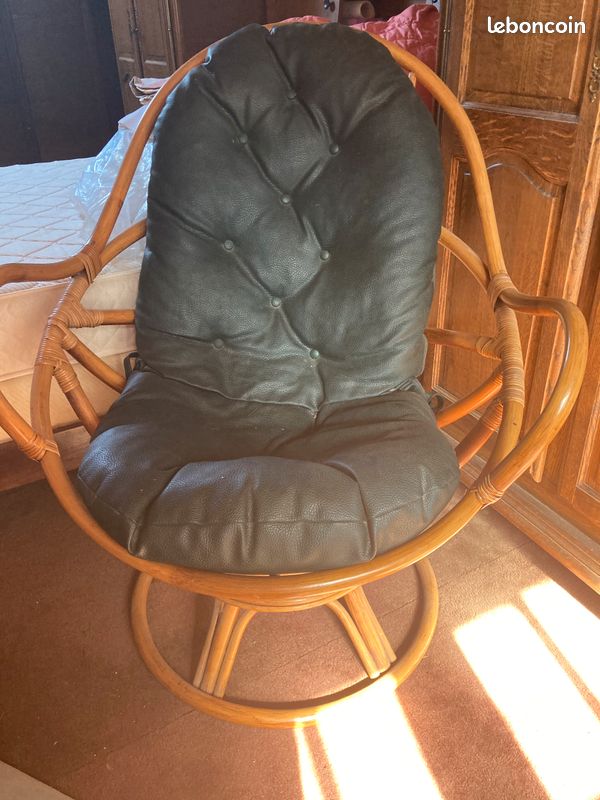 Fauteuil en cuir et osier (image 1)