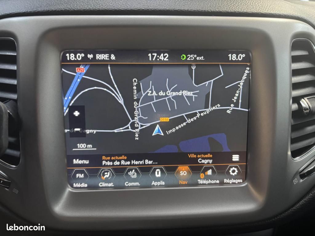 JEEP COMPASS 4x2 1.4 MultiAir 140 S / Toît Ouvrant - CarPlay (image 23)
