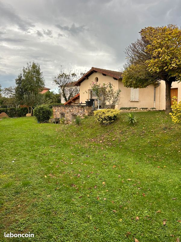 Maison 4 pièces 106 m² · à Écoche · 106 m² · 150 000 €