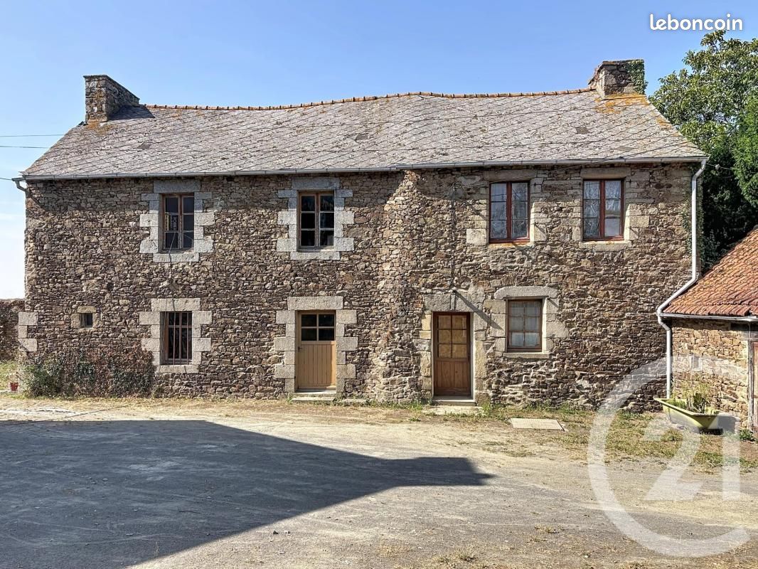 Maison 7 pièces 220 m² · à Lamballe-Armor · 220 m² · 98 400 €