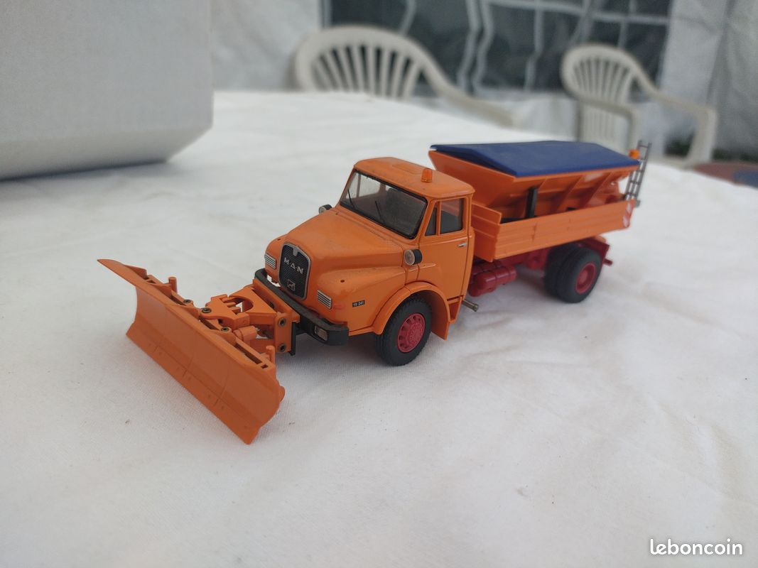 MAN TGS M BUCHER SCHÖRLING Senn - Conrad Modelle