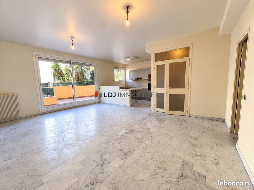 Appartement 3 pièces 82 m² · à Perpignan · 82 m² · 142 000 €