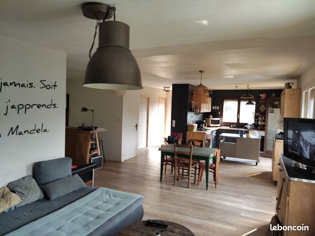 Maison 5 pièces 155 m² · à Lamotte-Brebière · 155 m² · 272 500 €