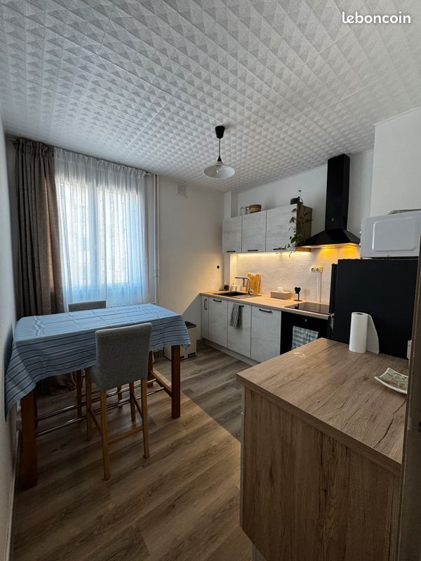 Appartement 2 pièces 42 m² · à Bourg-en-Bresse · 42 m² · 850 €