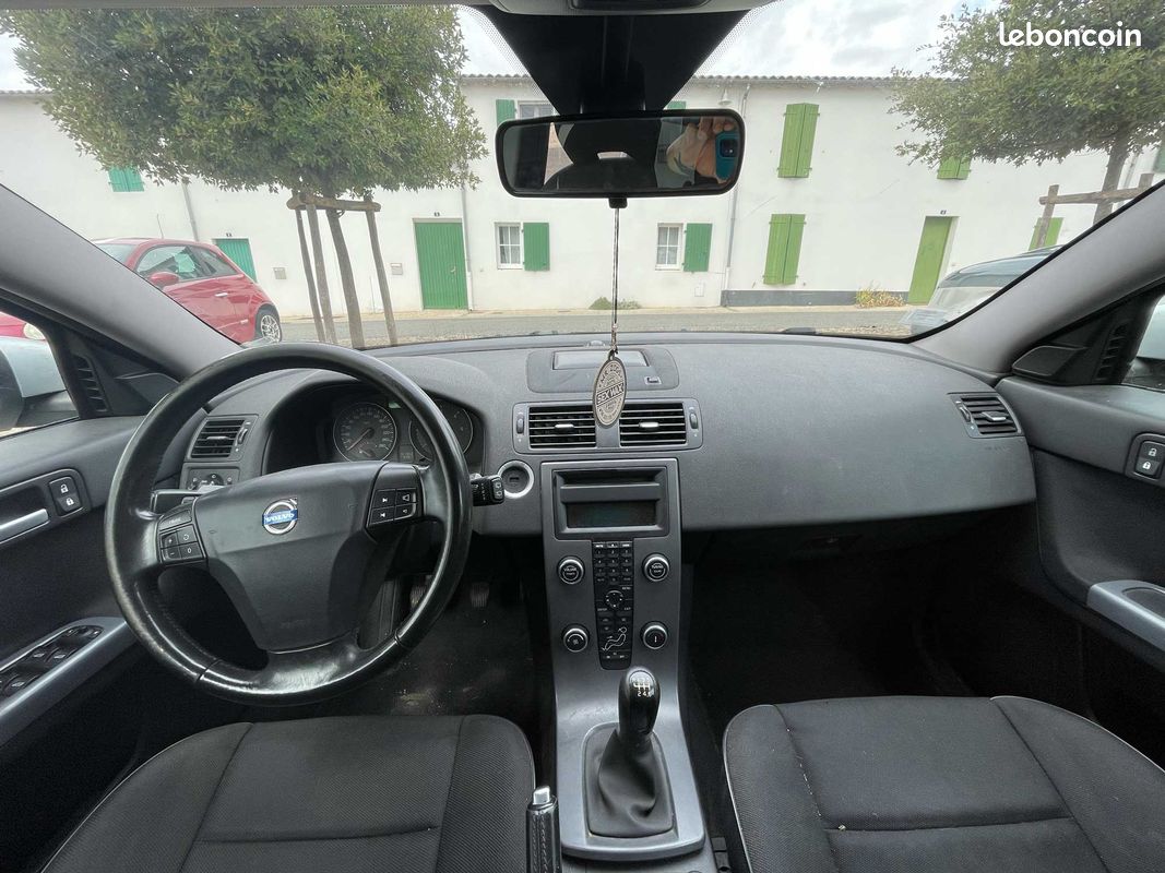 Volvo V50 2.0D 136 ch Kinetic – 2007 – 262 000 km (image 2)