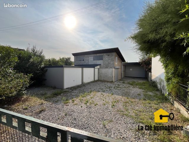 Terrain 739 m² · à Village-Neuf · 739 m² · 324 450 €