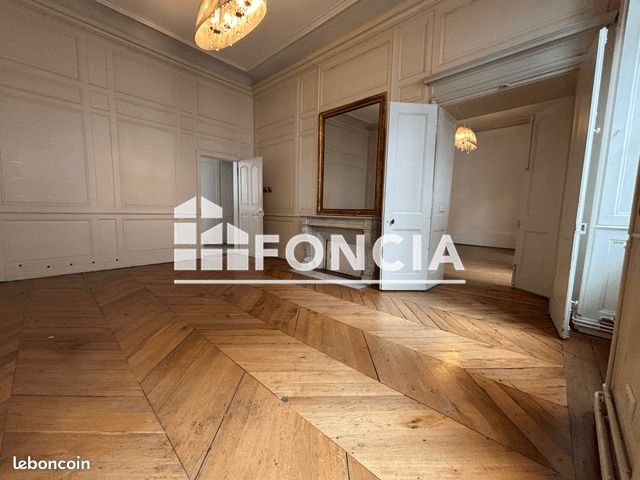 Appartement 5 pièces 120 m² · à Besançon · 120 m² · 1 290 €