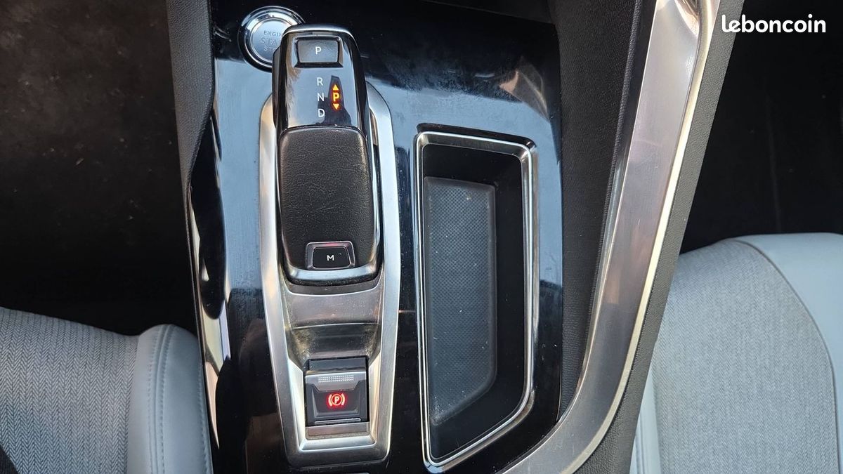Peugeot 5008 II 1.5 BlueHDi 130 EAT8 Allure Business (image 28)