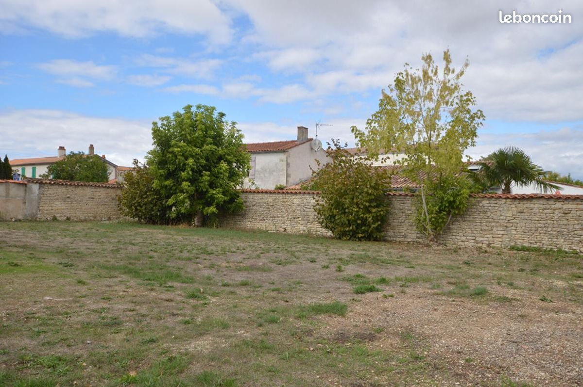 Terrain 490 m² · à Sainte-Soulle · 165 000 €