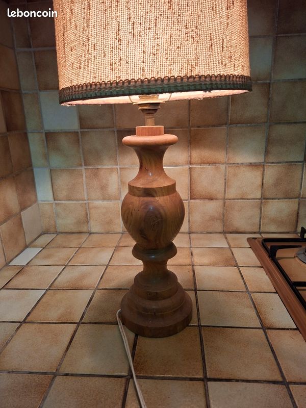Pied de lampe en bois tourné (image 5)