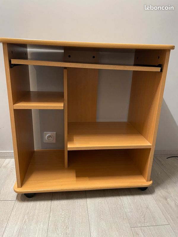 Bureau à roulettes en bois (image 1)