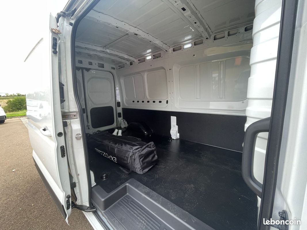 Maxus e-deliver9 fourgon l3h2 88 kwh (image 2)