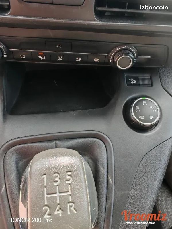 Citroen Berlingo Vu BLUE HDI / Kit distribution neuf / 3 PLACES / TVA 20% . 4x par cb possible (image 24)