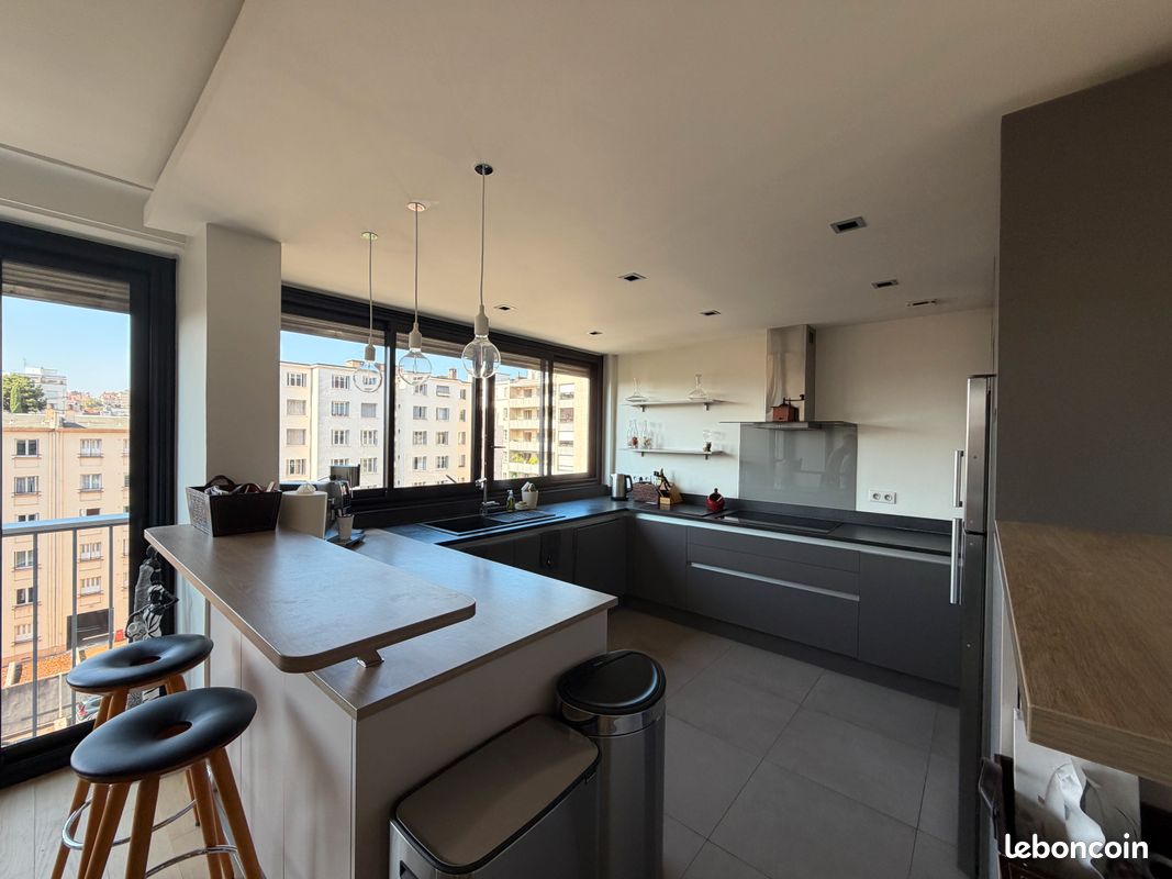 Appartement 5 pièces 126 m² · à Lyon · 126 m² · 2 375 €/mois