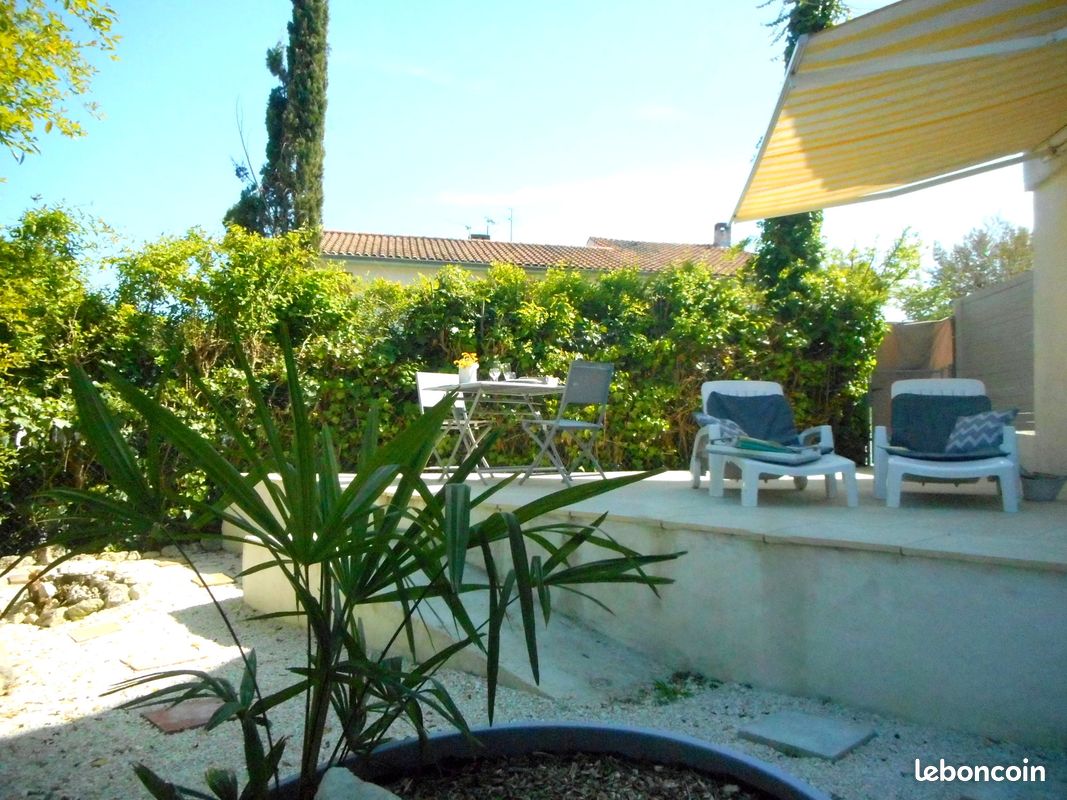 Studio meublé pour courts séjours (de 3 nuits à - d'1 mois) grande terrasse & petite buanderie (image 1)