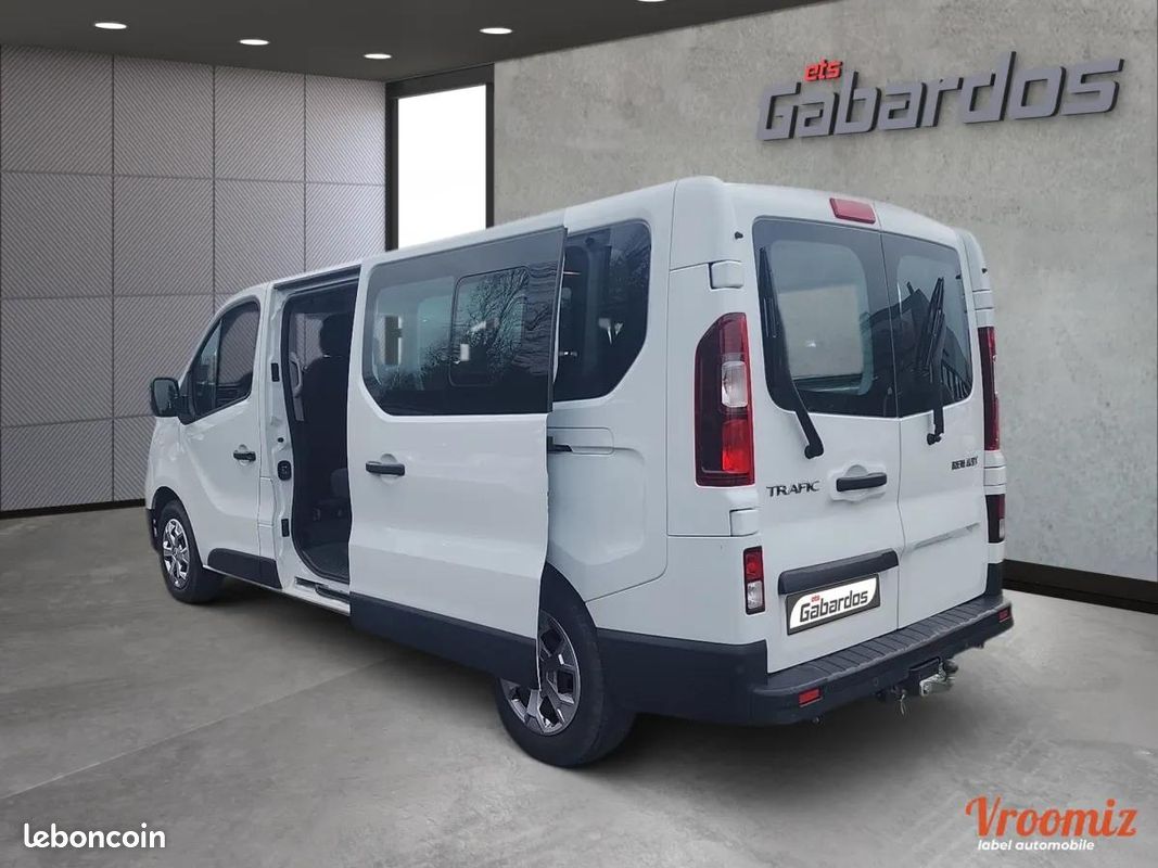 Renault Trafic DCI 150CV L2H1 9 PLACES ZEN + ATTELAGE (image 6)