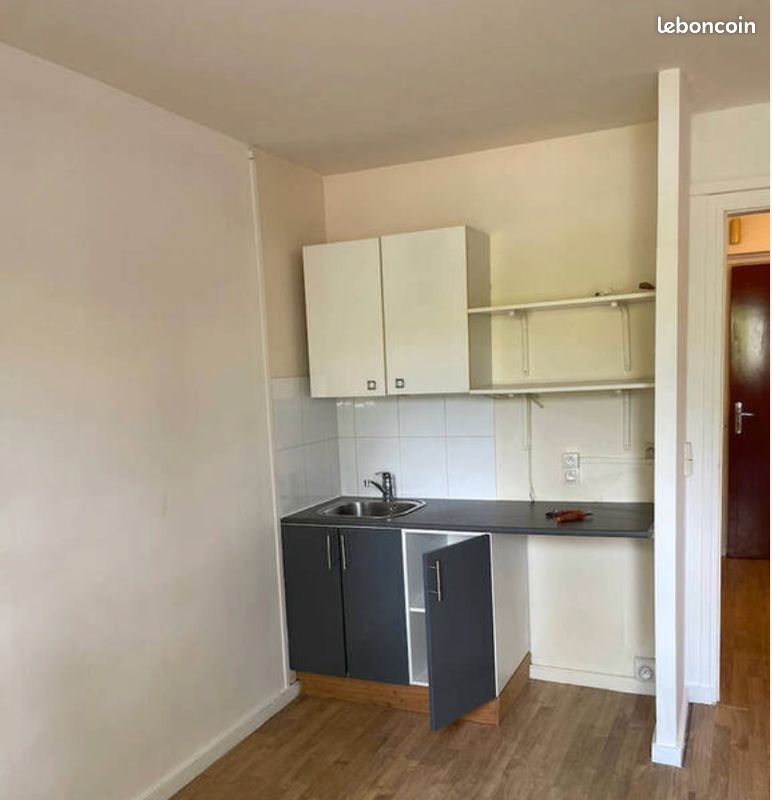 Appartement 1 pièce 18 m² · à Châtillon · 18 m² · 660 €/mois