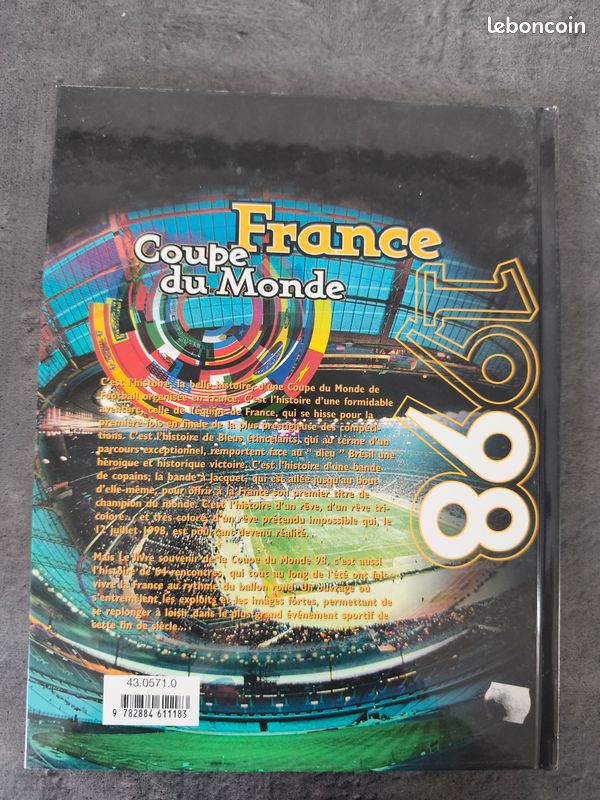 Livres COUPES DU MONDE DE FOOTBALL 1990, 1994, 1998 chaque livre à 8 euros (image 13)