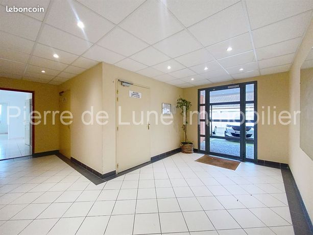 https://img.leboncoin.fr/api/v1/lbcpb1/images/dd/a0/47/dda04732e34945a37c19c13ec00d018a558b6709.jpg?rule=ad-image