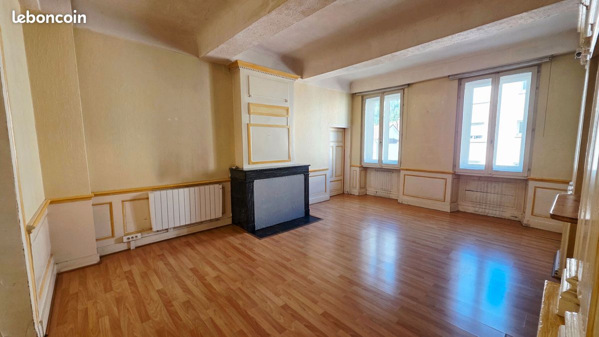 Appartement 3 pièces 67 m² · à Nantua · 67 m² · 69 900 €