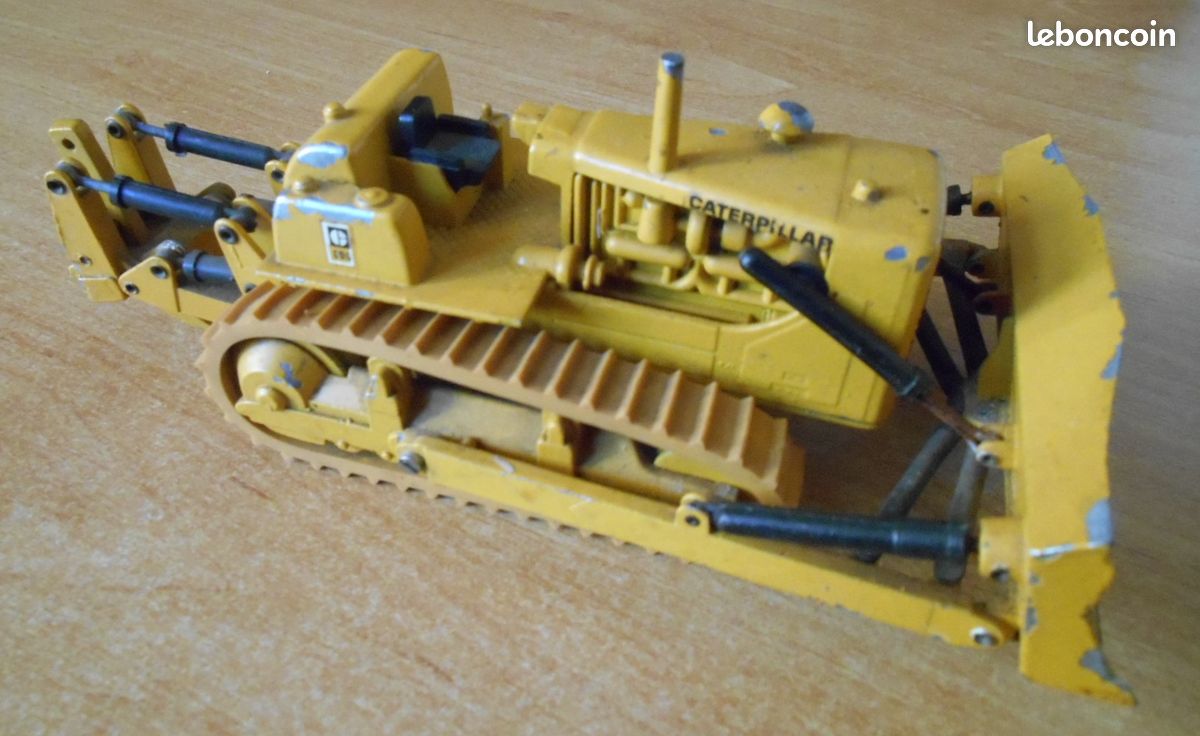 BULLDOZER GESCHA AVEC REMORQUE #723 GESCHA RARETÉ ABSOLUE BULLDOZER GESCHA AVEC REMORQUE #723 GESCHA RARETÉ ABSOLUE
