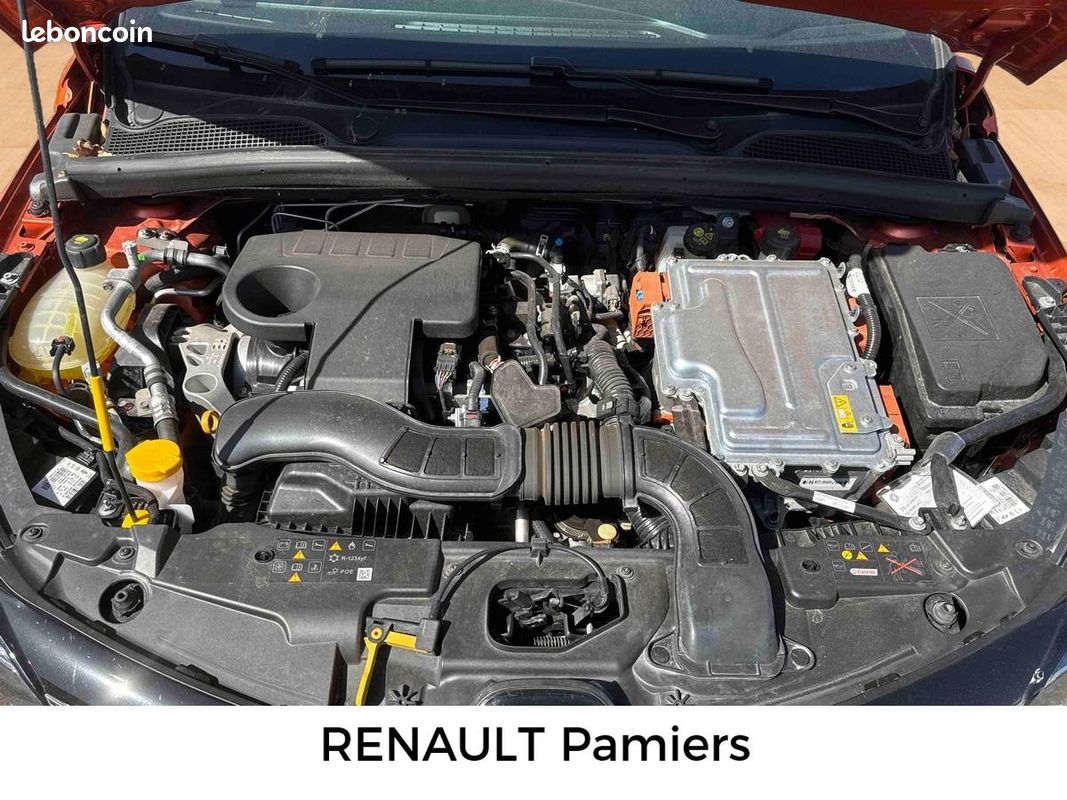 RENAULT Clio E-Tech hybride 145 RS Line (image 10)