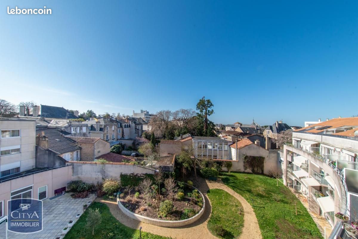 Appartement 1 pièce 31 m² · à Poitiers · 31 m² · 54 000 €